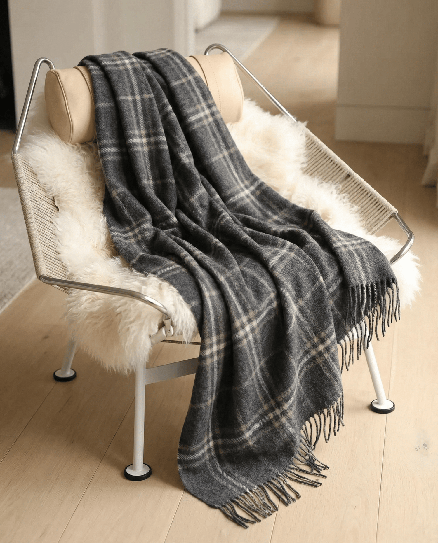 Kingston Alpaca Blanket: Soft Wool Throw for All Seasons