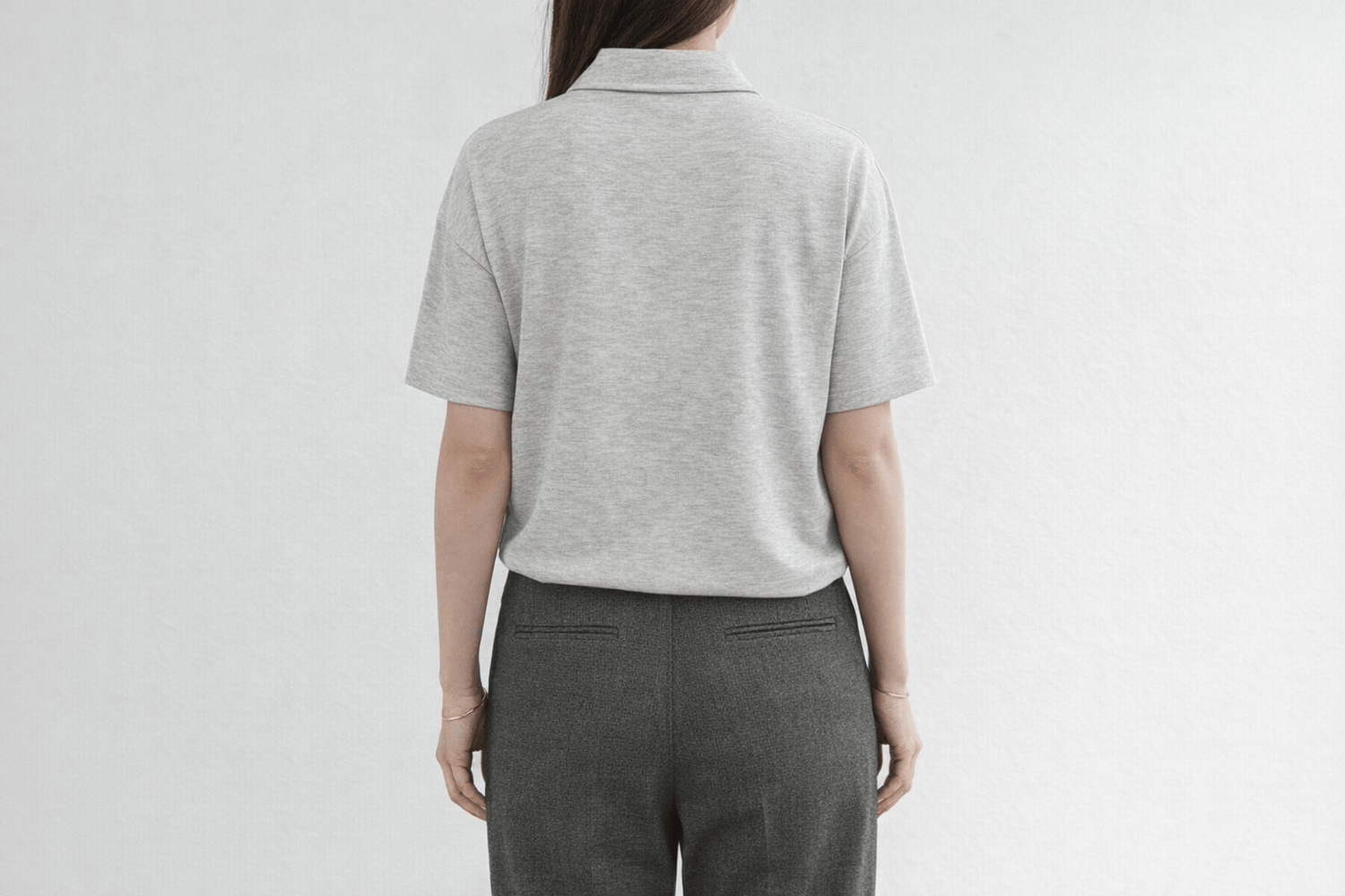 IdyllVie Grey Viscose Drop Shoulder T-Shirt in Grey t-shirt foundation on-model back full with refined IdyllVie styling