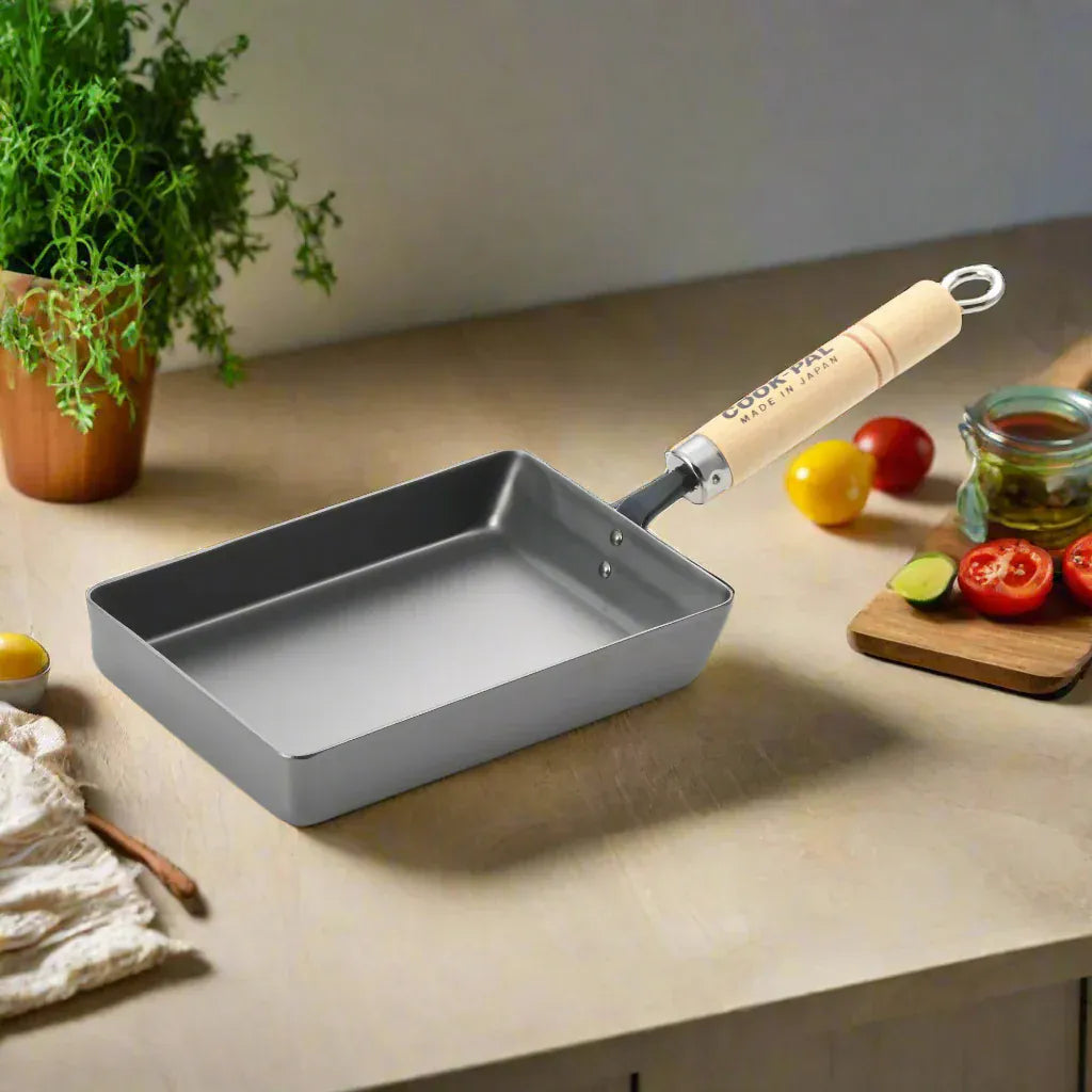 Yoshikawa Cook-Pal Ren Rolled Egg/Omelet Pan (Medium) – Nitrided Carbon Steel, Made in Japan