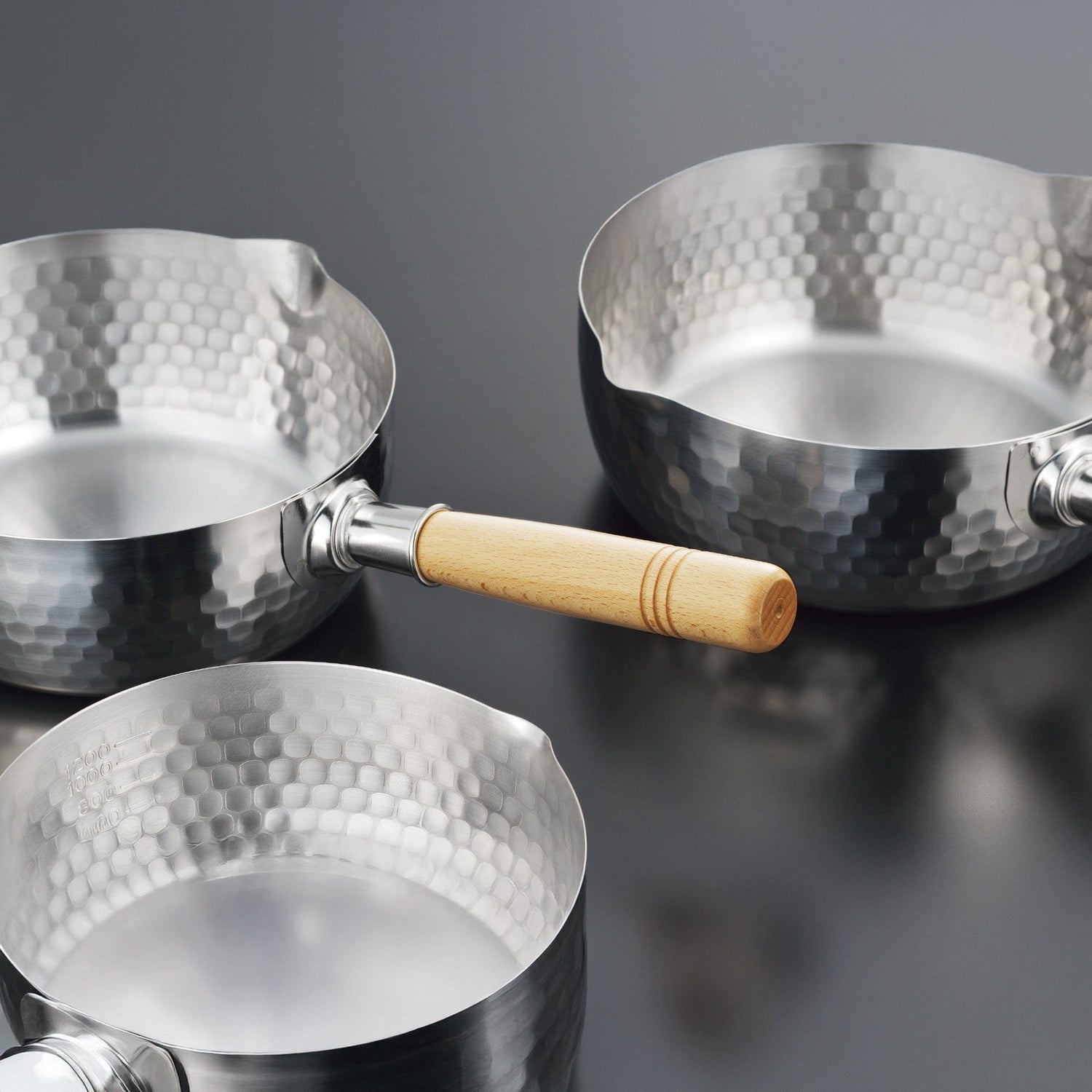 Casserole Yoshikawa Yukihira 20 cm | 2,1 L en acier inoxydable avec poignée en bois