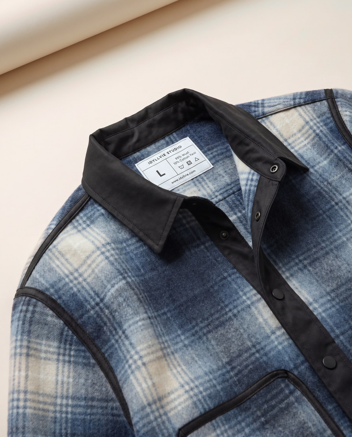 Annex Plaid Overshirt — Blue collar and size-label close-up