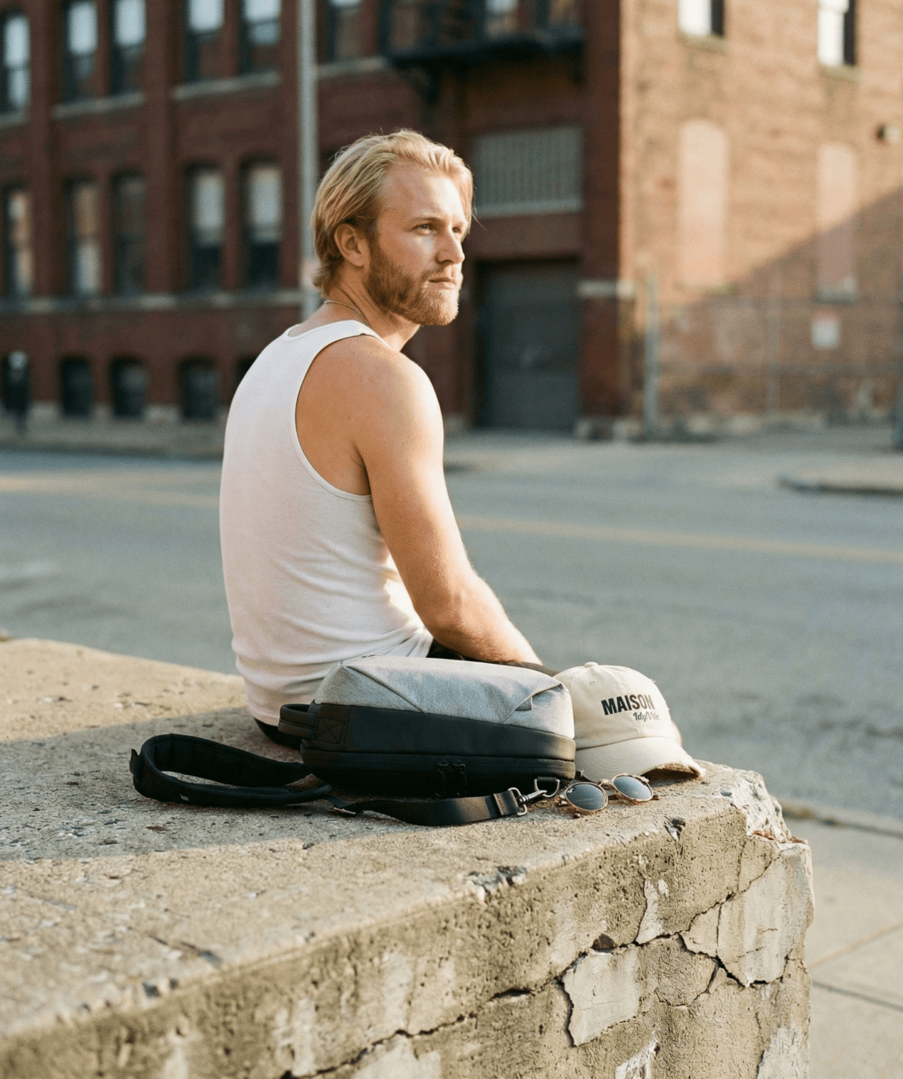 IdyllVie Sling Bag for Everyday Essentials