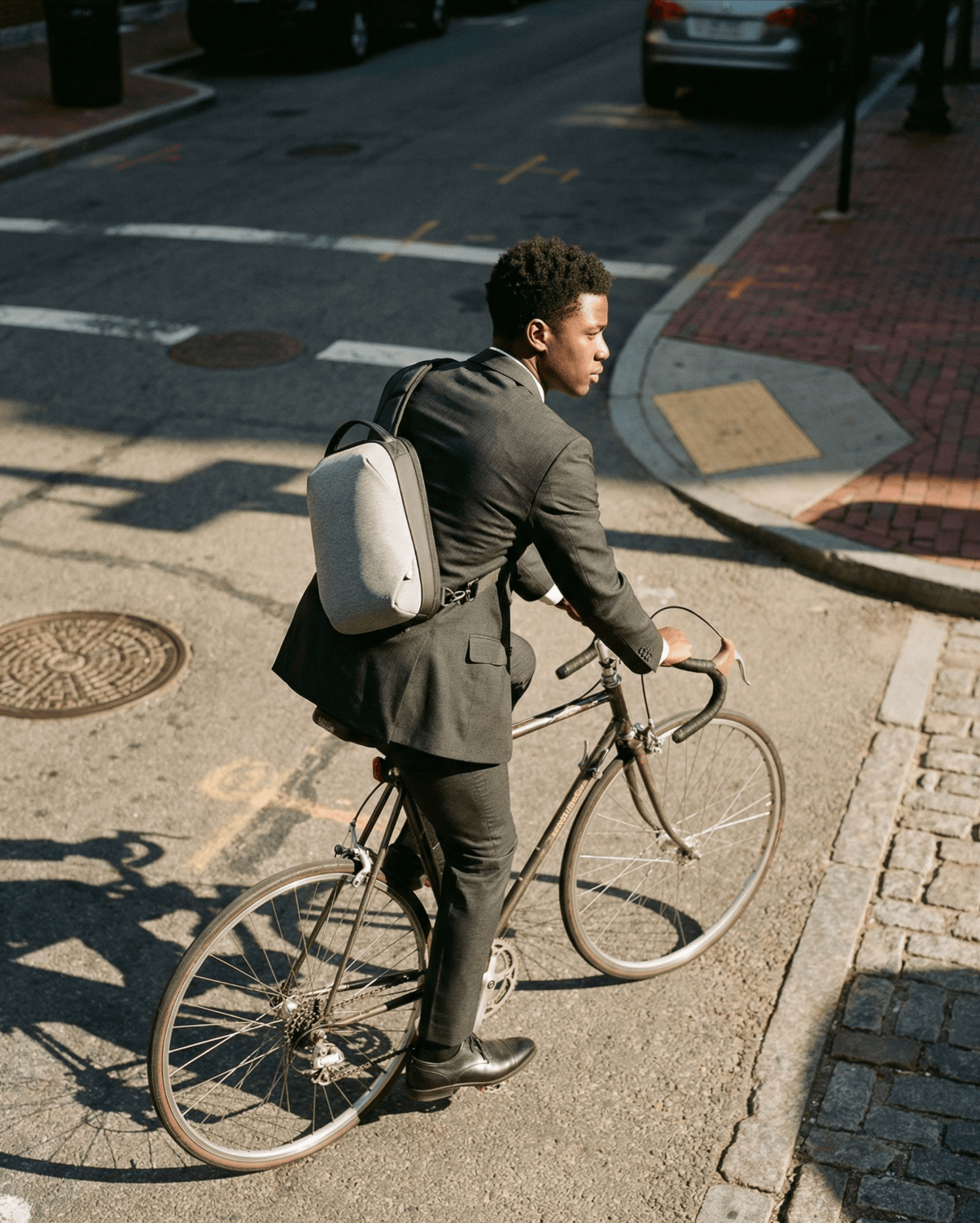 IdyllVie Sling Bag for Everyday Essentials