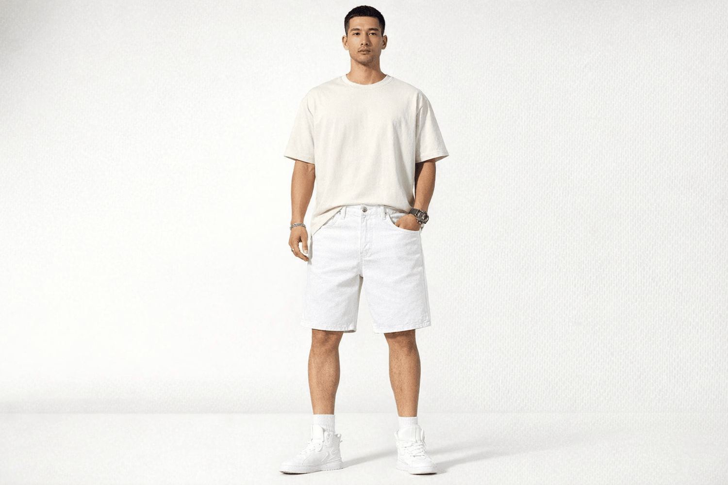 IdyllVie Cream and White Denim Shorts for Men in white cotton, angled product view showing front pockets