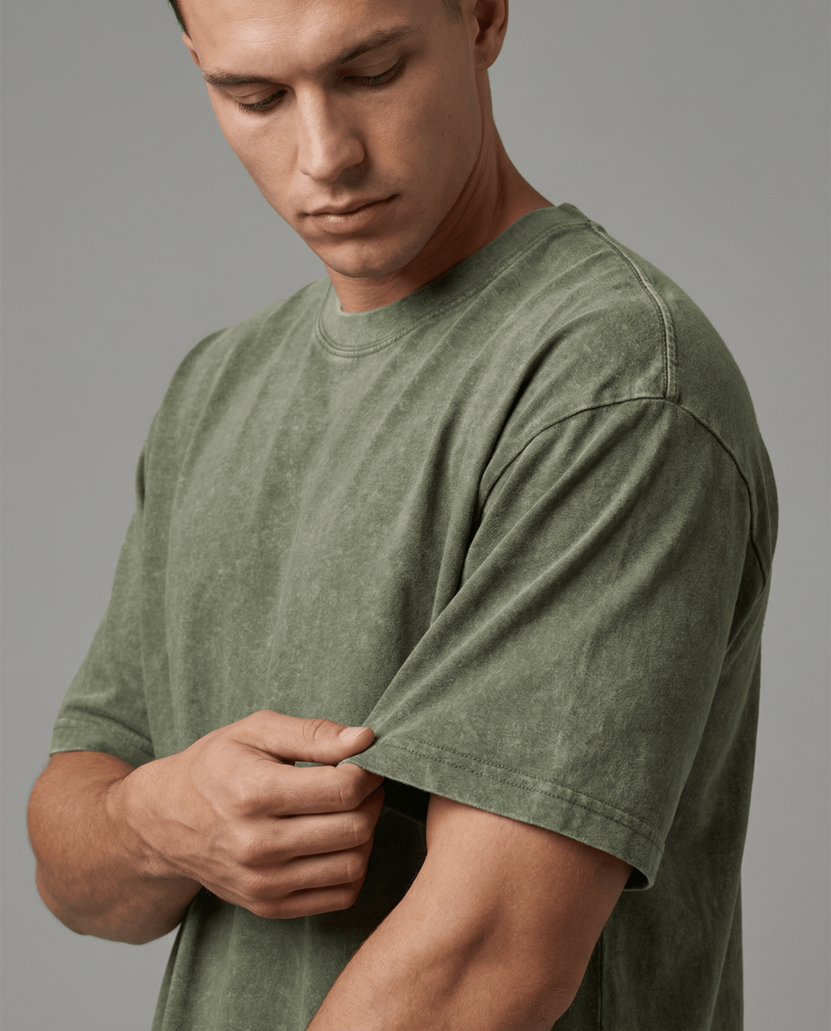 Olive green vintage-style T-shirt for men