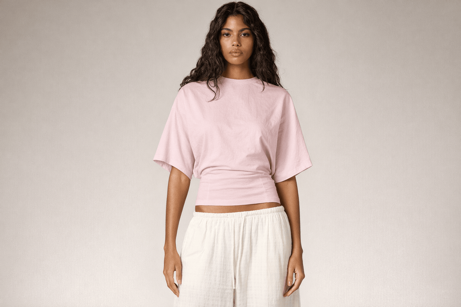 IdyllVie Relaxed Batwing Cotton Tee in Pink t-shirt foundation on-model front full with refined IdyllVie styling