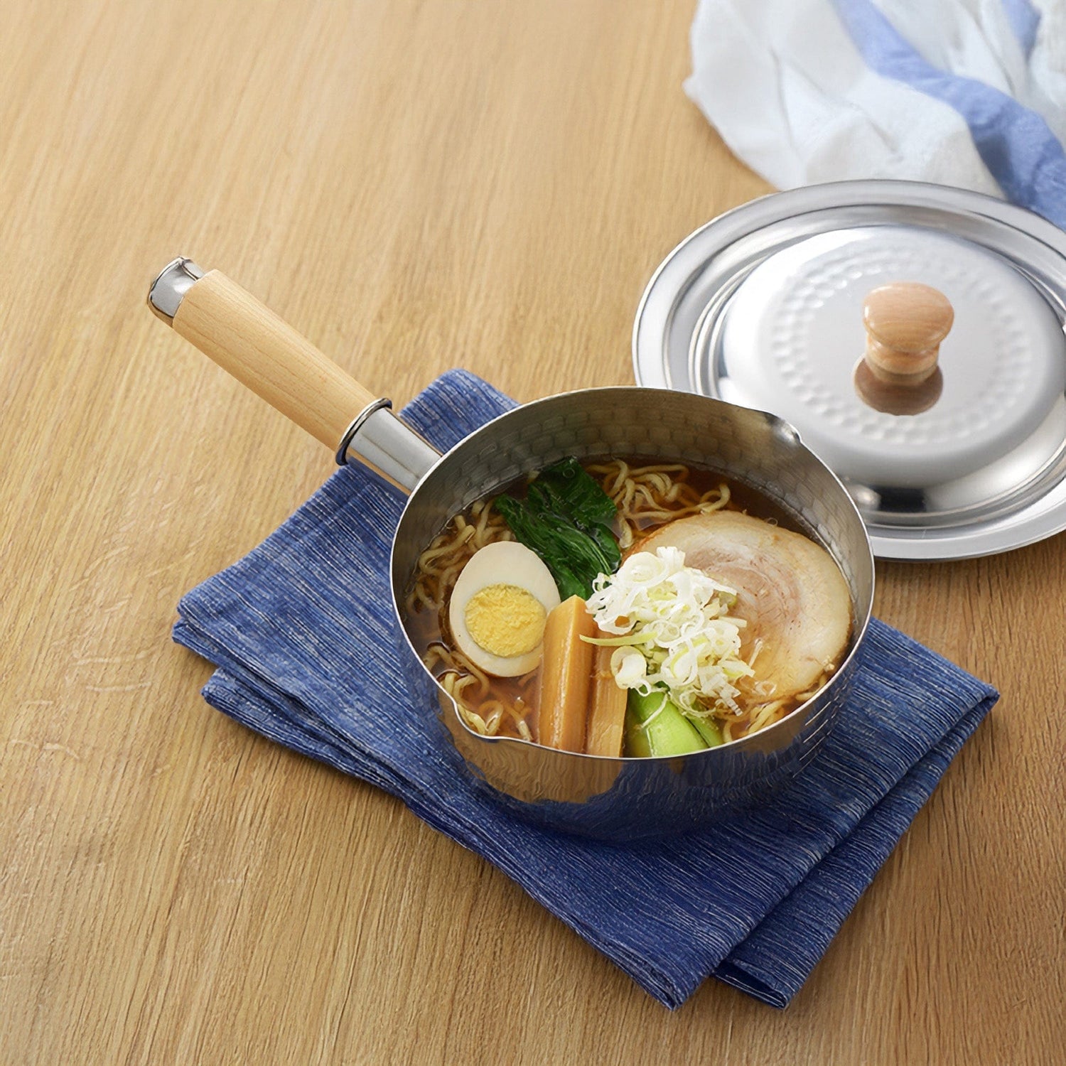 Casserole Yoshikawa Yukihira 20 cm | 2,1 L en acier inoxydable avec poignée en bois