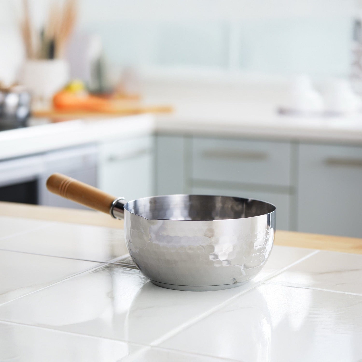 Casserole Yoshikawa Yukihira 20 cm | 2,1 L en acier inoxydable avec poignée en bois