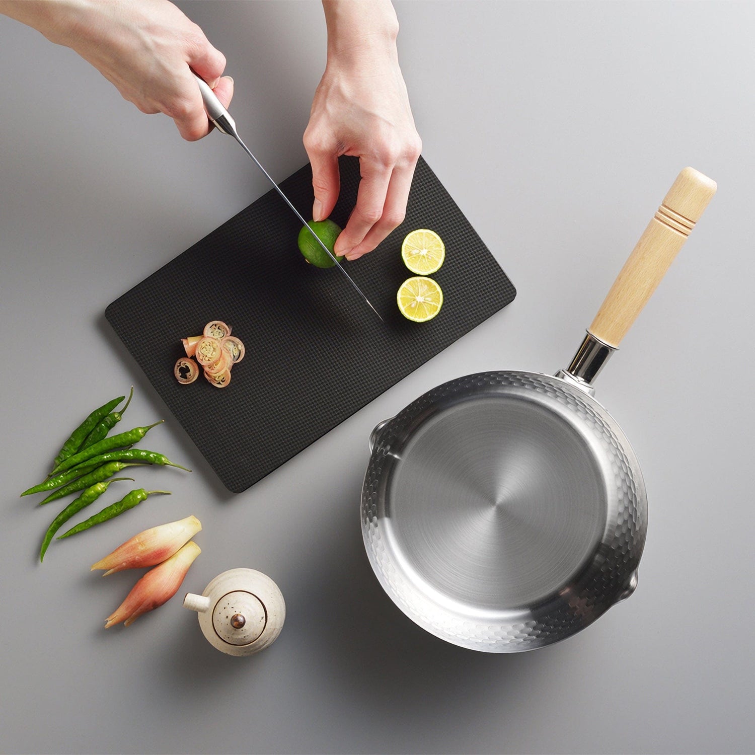 Casserole Yoshikawa Yukihira 20 cm | 2,1 L en acier inoxydable avec poignée en bois