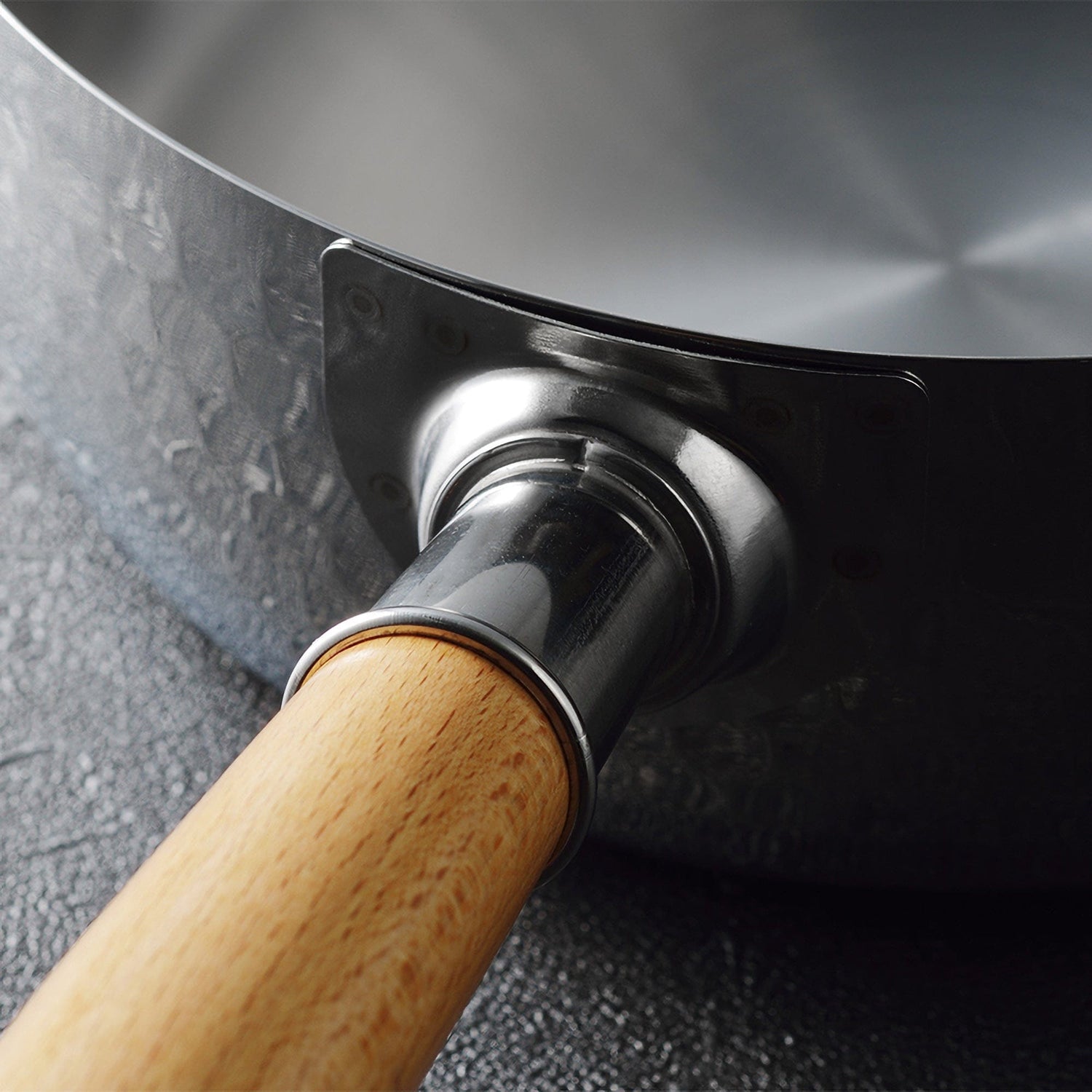 Casserole Yoshikawa Yukihira 20 cm | 2,1 L en acier inoxydable avec poignée en bois